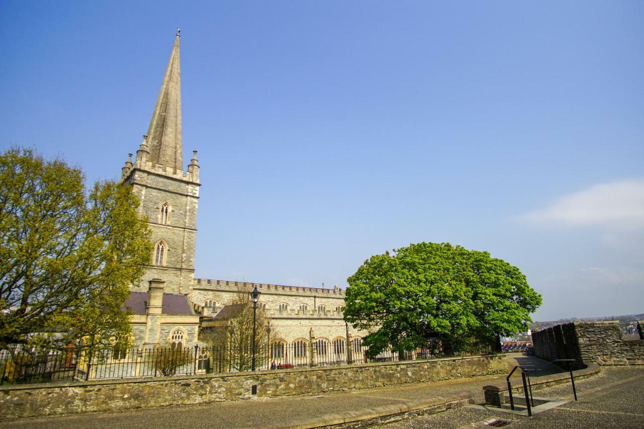 The Church Wall Apartment Londonderry Exteriér fotografie